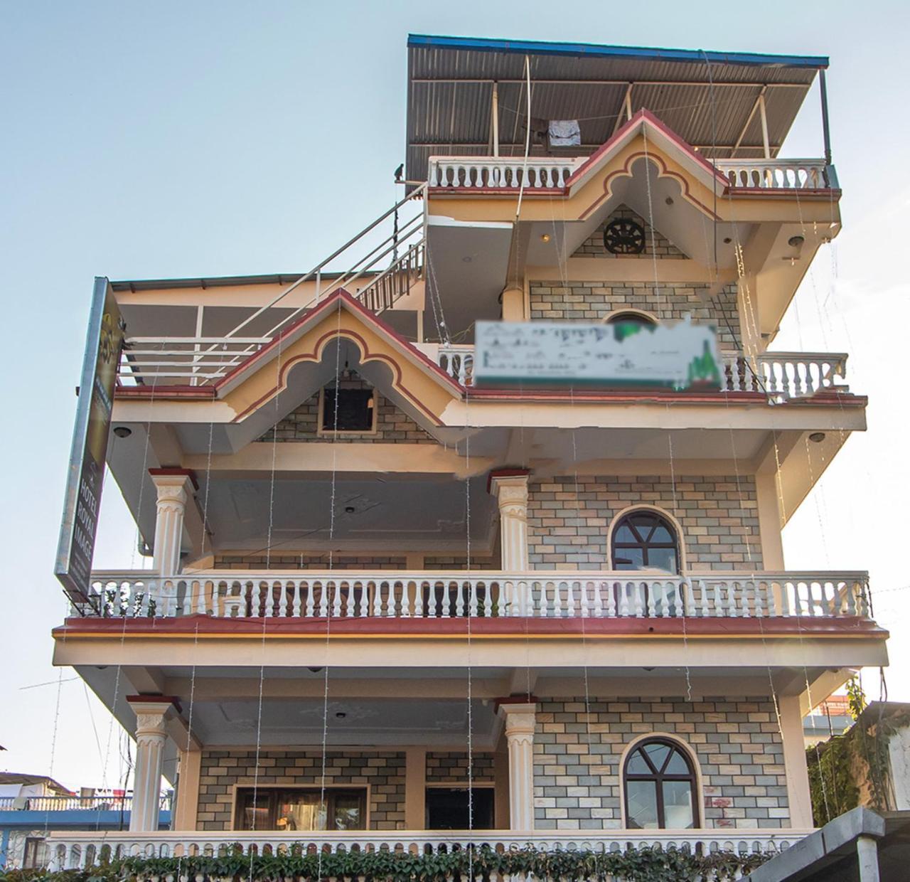 Hotel Royal Image Pokhara Esterno foto