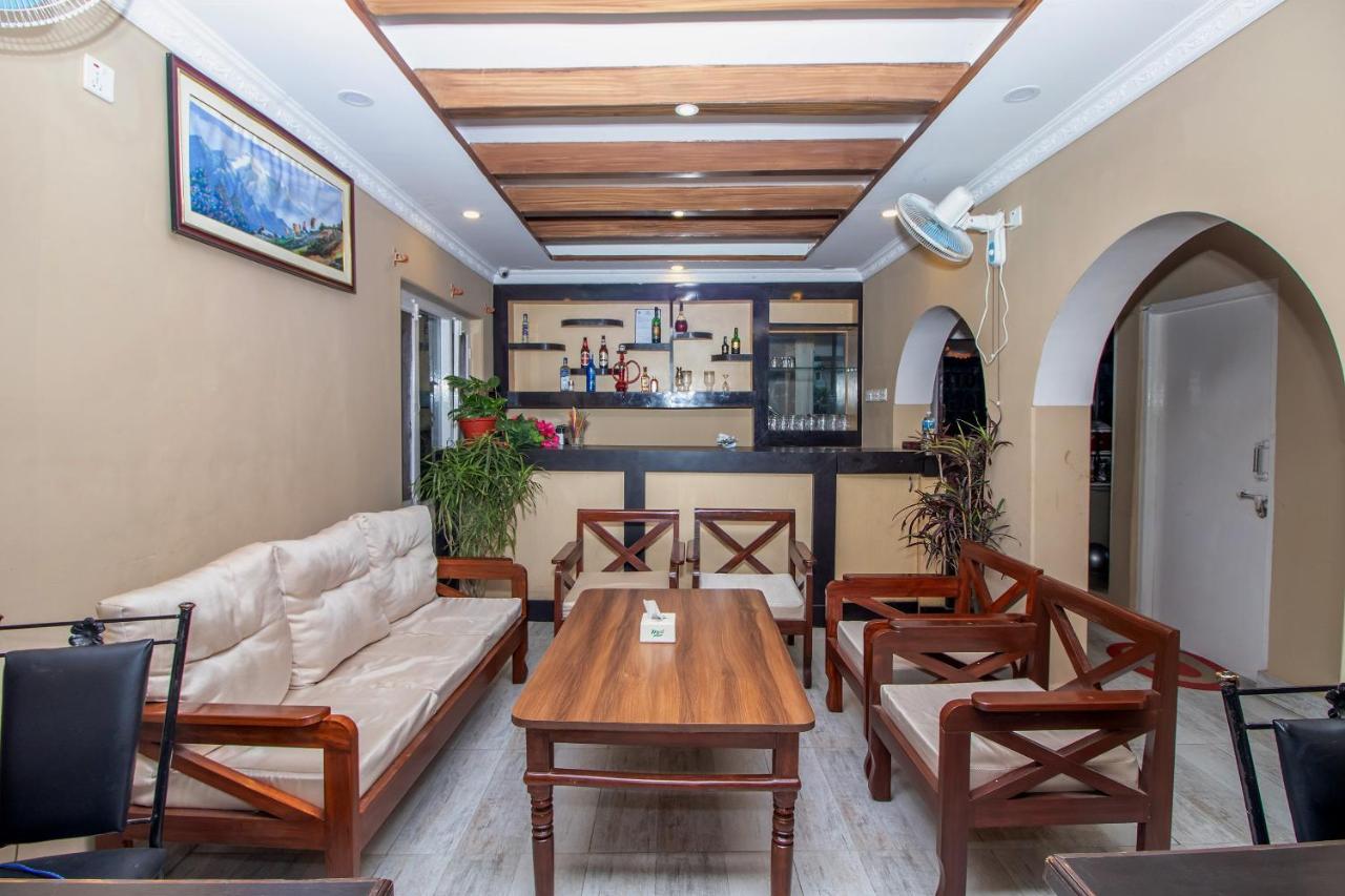 Hotel Royal Image Pokhara Esterno foto