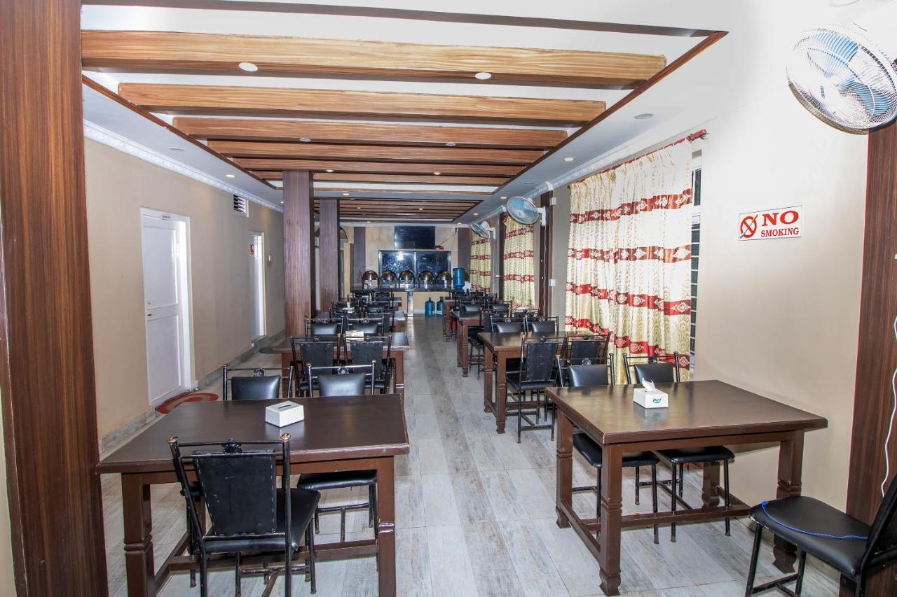 Hotel Royal Image Pokhara Esterno foto