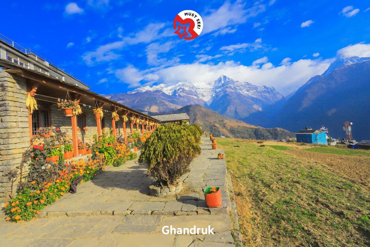 Hotel Royal Image Pokhara Esterno foto